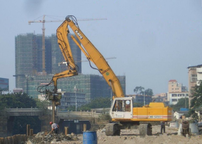 挖機(jī)打樁臂改裝、打樁臂改裝、打樁臂挖機(jī)