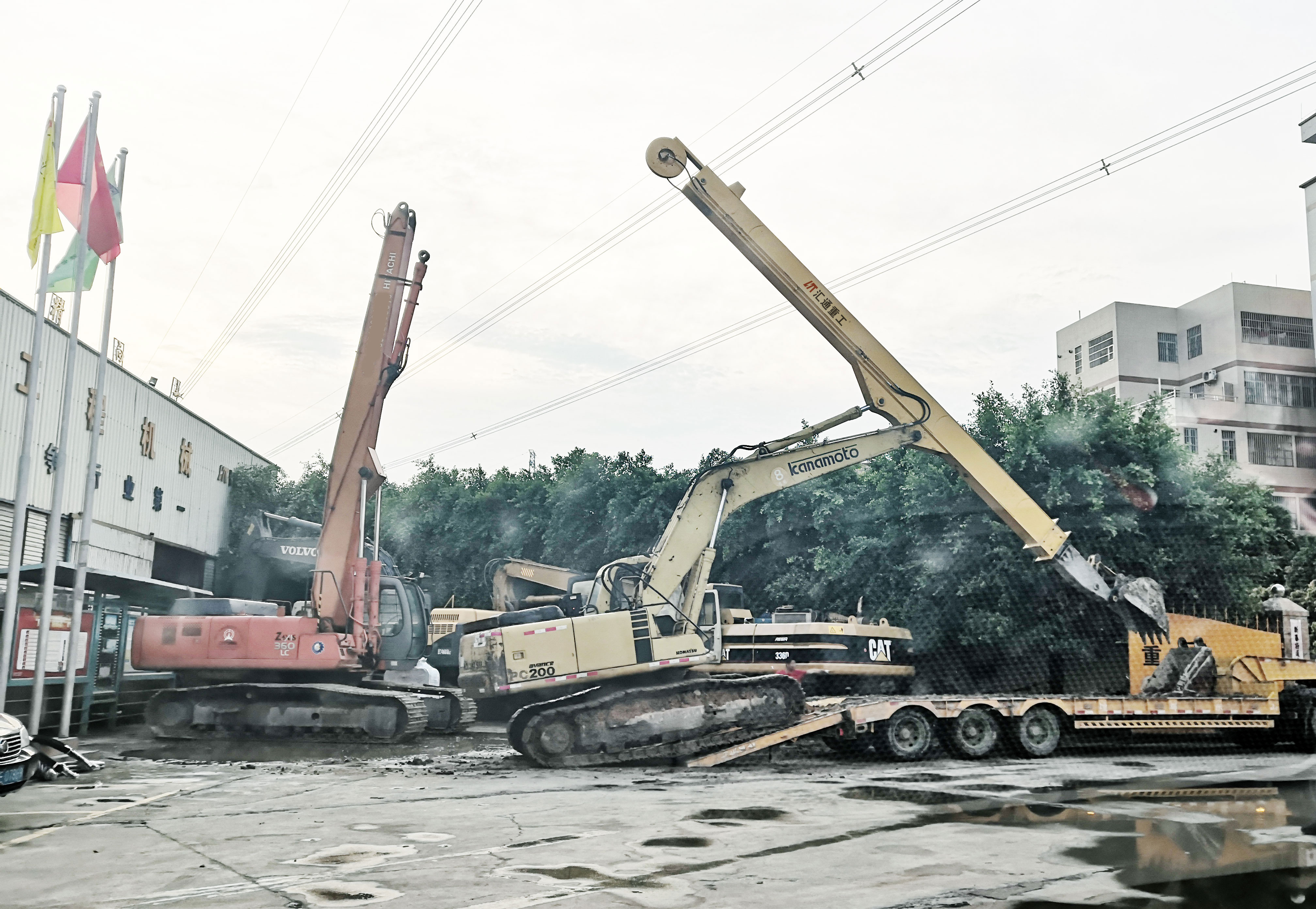 勾機(jī)伸縮臂廠家、挖機(jī)伸縮臂廠家、挖機(jī)伸縮臂改裝