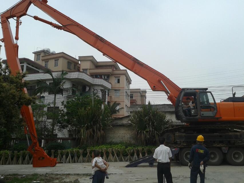 挖掘機(jī)拆樓臂、三段式加長(zhǎng)臂、挖掘機(jī)改裝拆樓臂、挖掘機(jī)加長(zhǎng)臂廠家