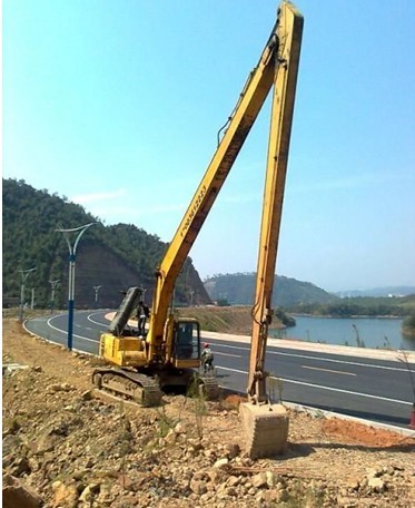挖掘機(jī)加長臂定做